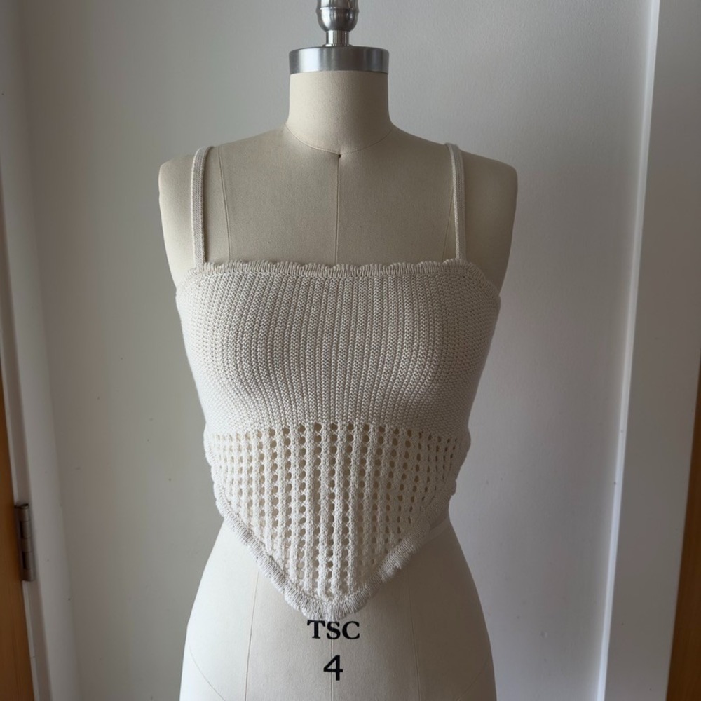 NEW‎ Forever 21 Crochet Cropped Cami Top-Handkerchief Bralette-Cream-Size Small